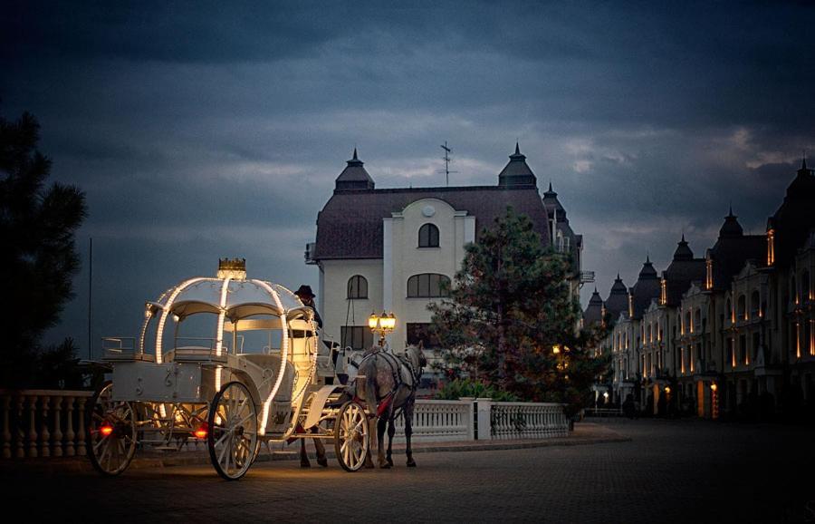 Гранде Петтине Hotel โอเดสซา ภายนอก รูปภาพ